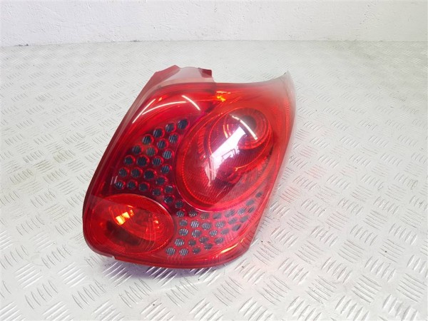 Фонарь задний правый peugeot 207