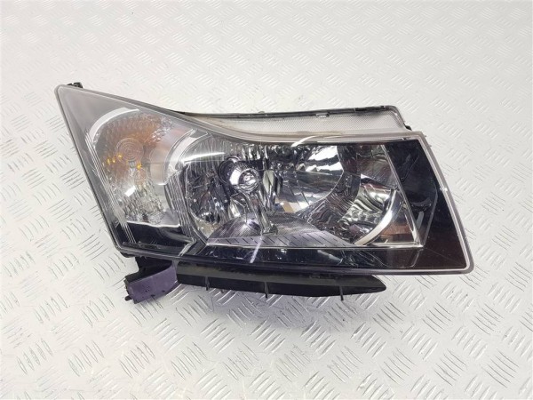 Фара правая chevrolet cruze