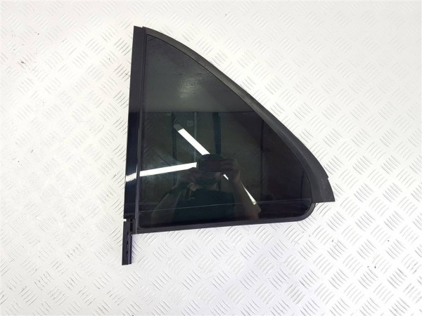 Стекло двери задней левой mercedes gle w167