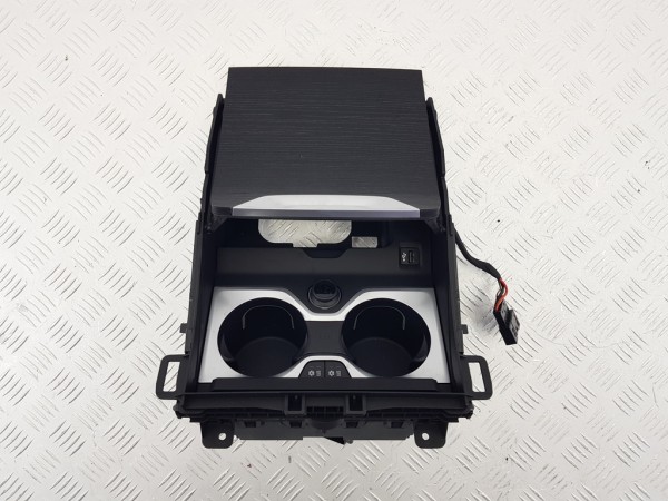 Подстаканник bmw x6 g06