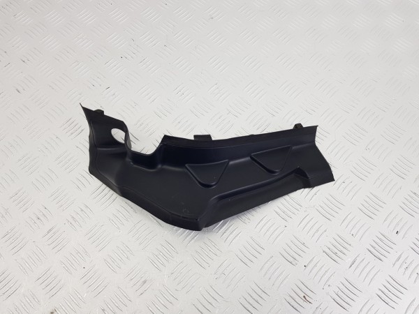 Водосток крышки багажника левый bmw x5 g05