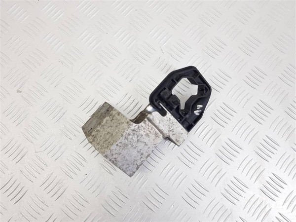 Кронштейн радиатора bmw i8