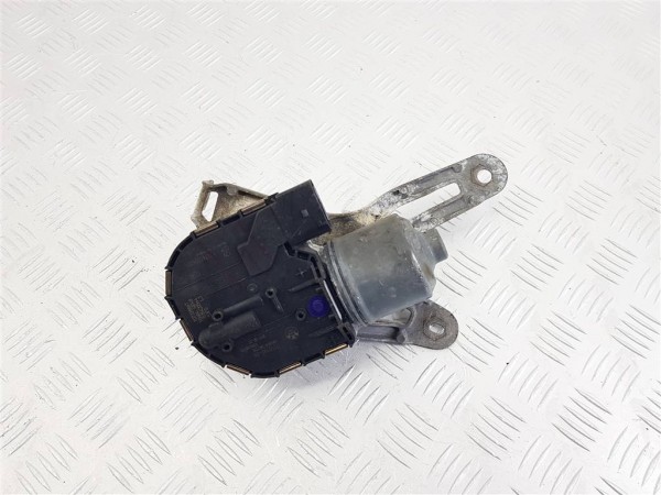 Моторчик передних стеклоочистителей (дворников) bmw i8