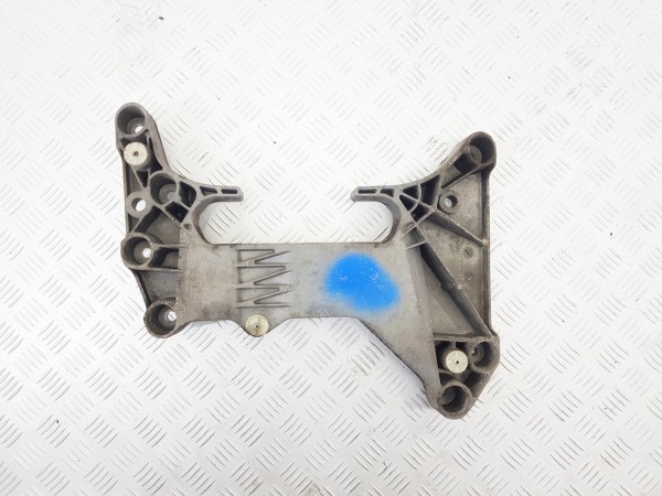 Кронштейн КПП bmw 5 g30/g31