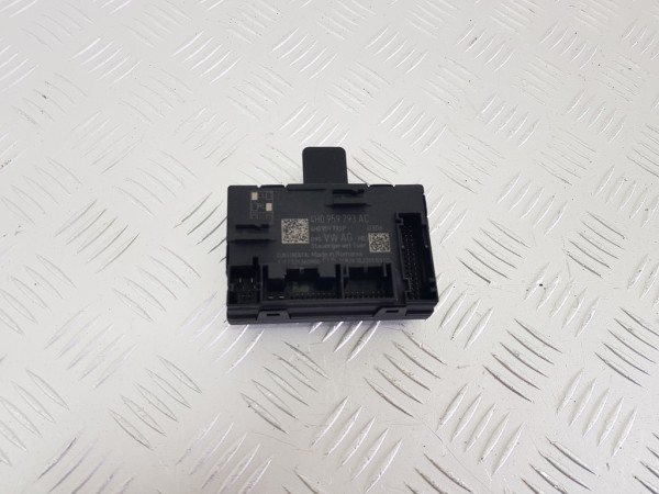 Блок управления двери porsche macan