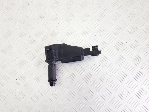 Маслоотделитель (сапун) mercedes gla x156