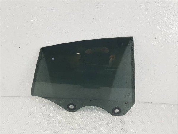 Стекло двери задней правой bmw 2 f44