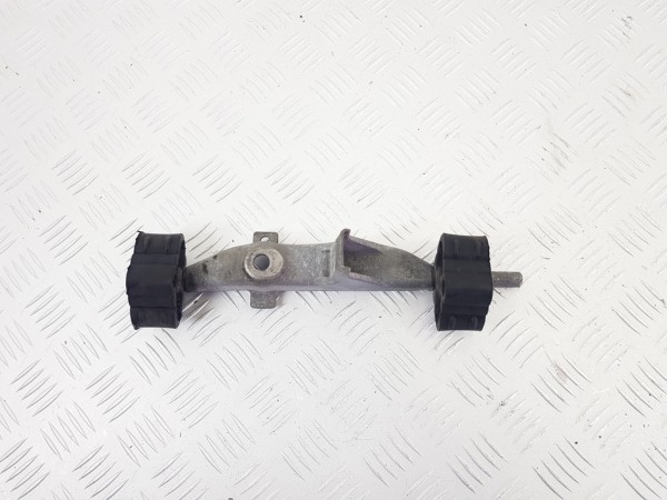 Кронштейн глушителя mercedes e w214