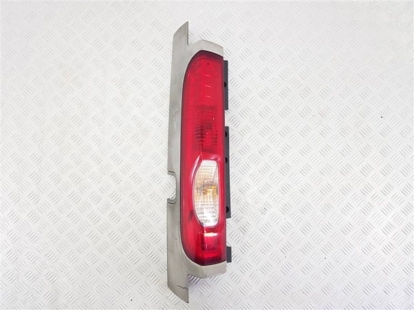 Фонарь задний левый renault trafic
