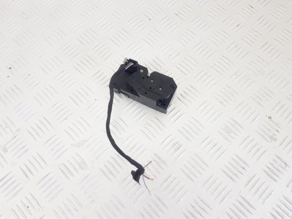 Замок стекла двери багажника mercedes v w447