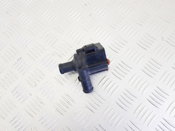 Насос антифриза дополнительный porsche macan