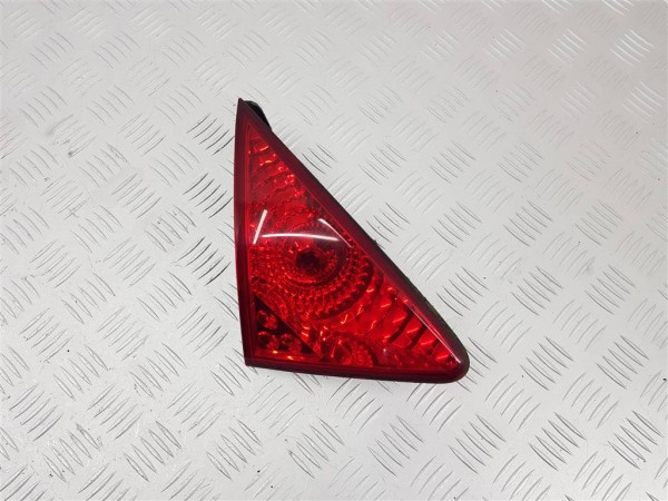 Фонарь крышки багажника левый peugeot 3008