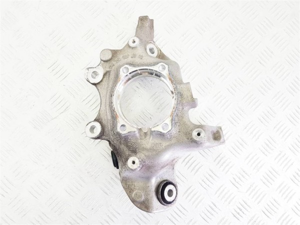 Кулак задний правый mercedes glc x253