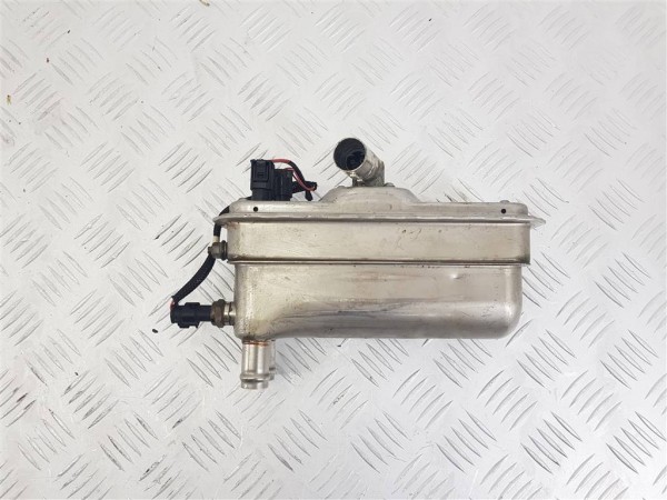 Подогреватель охлаждающей жидкости (антифриза) bmw i8