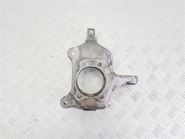 Кулак поворотный левый lexus nx az20