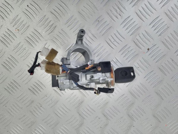 Замок зажигания mitsubishi pajero