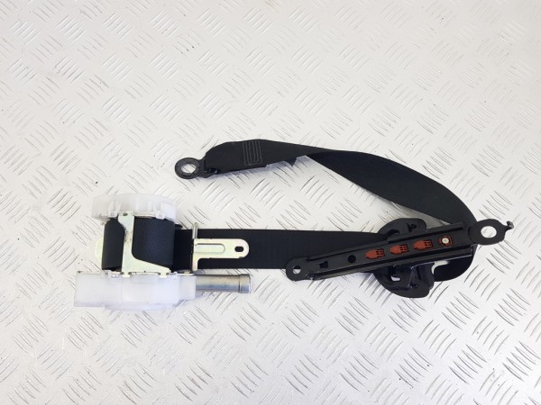Ремень безопасности передний правый lexus nx az20
