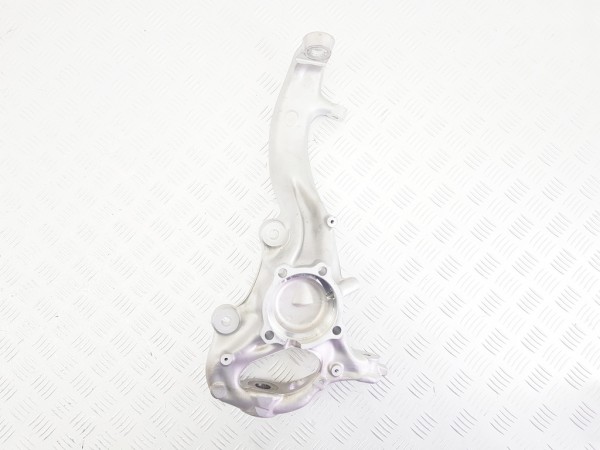 Кулак поворотный правый mercedes e w214