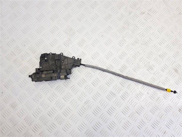 Замок двери задней правой mercedes gle w167