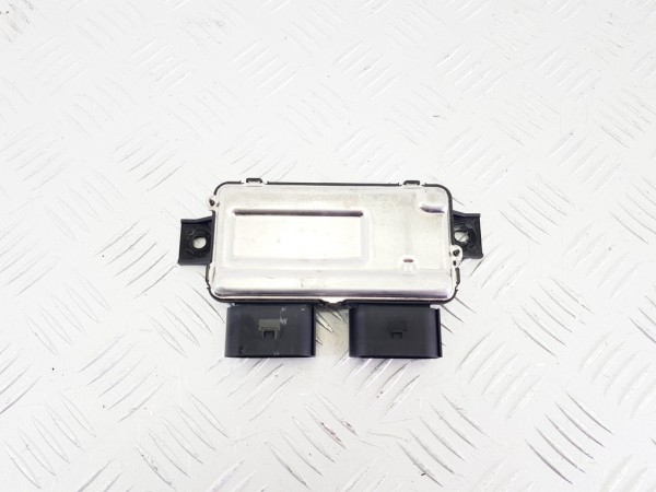 Блок управления топливным насосом mercedes e w214