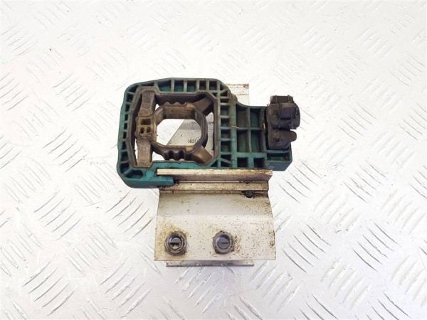 Кронштейн радиатора bmw 5 g30/g31