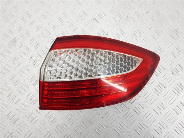 Фонарь задний правый ford mondeo
