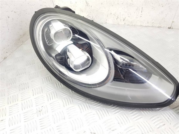 Фара правая porsche panamera