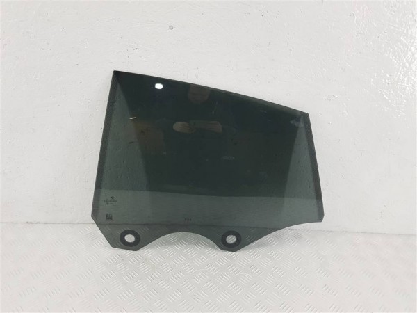 Стекло двери задней левой bmw 2 f44