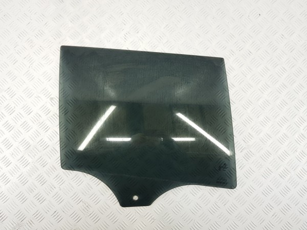 Стекло двери задней правой bmw 5 g30/g31