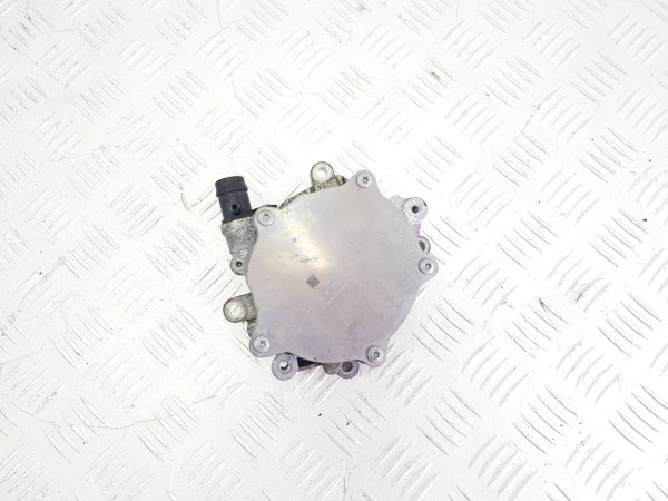 Насос вакуумный mercedes gla x156