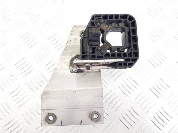 Кронштейн радиатора bmw x4 g02