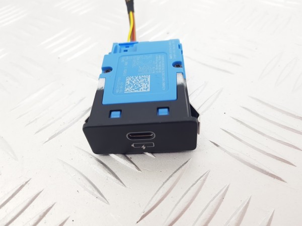 Разъем AUX / USB bmw x6 g06