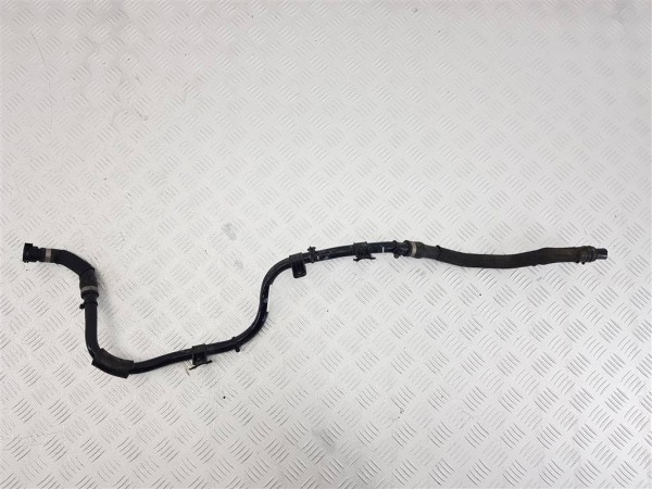 Патрубок радиатора bmw i8