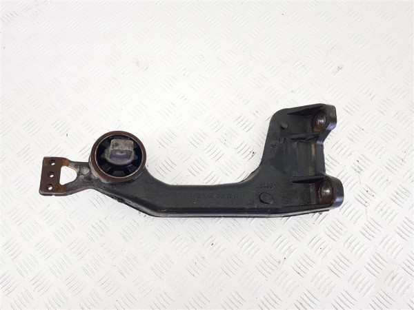 Кронштейн редуктора mercedes v w447