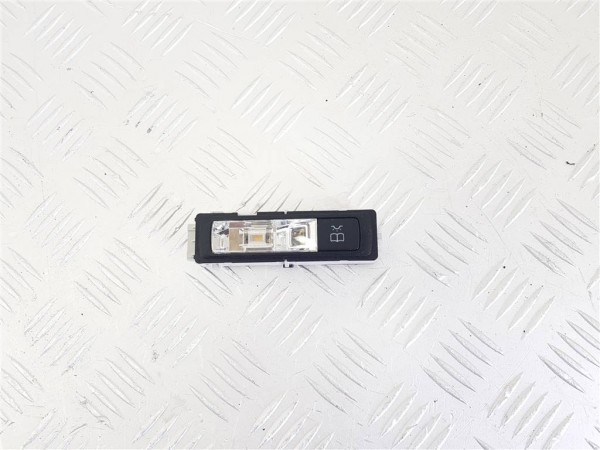 Фонарь салона (плафон) mercedes glc x253