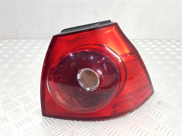 Фонарь задний правый volkswagen golf