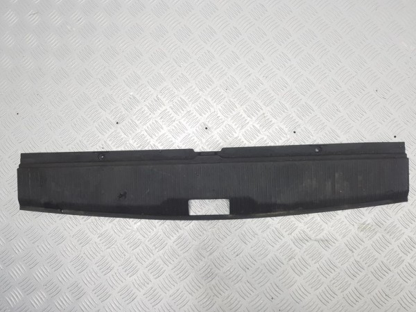 Накладка внутренняя на заднюю панель кузова (багажника) opel vectra c