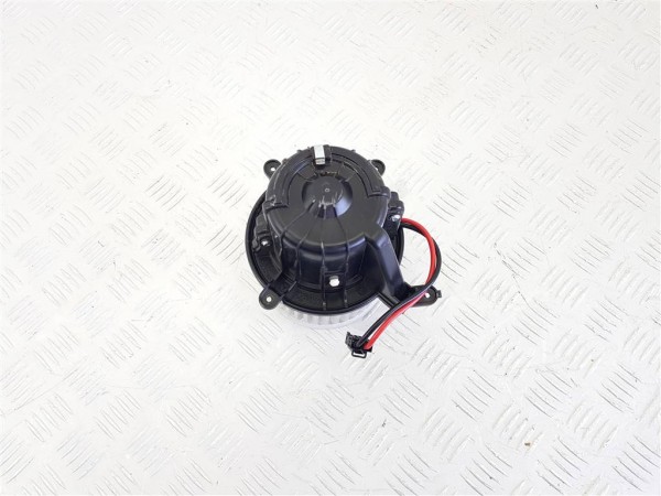 Моторчик печки mercedes v w447