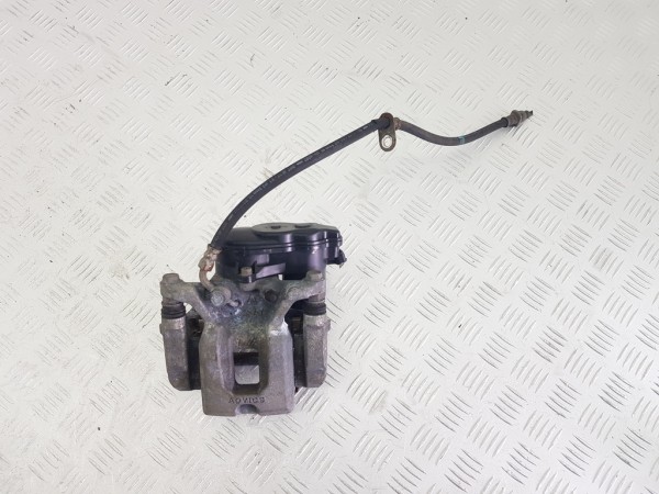 Суппорт задний правый lexus nx az20