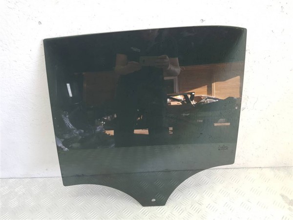 Стекло двери задней левой mercedes gle w167