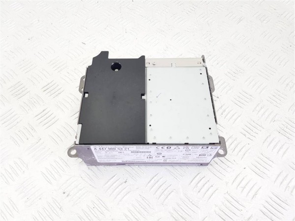 Магнитола mercedes v w447