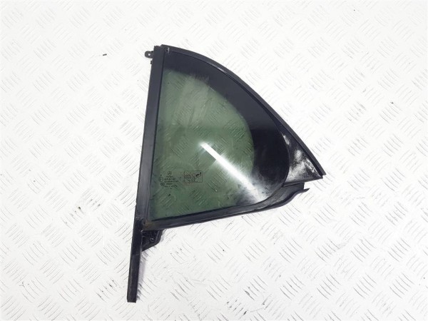 Стекло двери задней левой mercedes gla x156