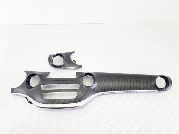 Накладка декоративная на торпедо mercedes v w447