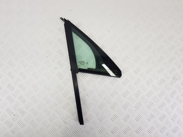 Стекло двери передней правой porsche macan