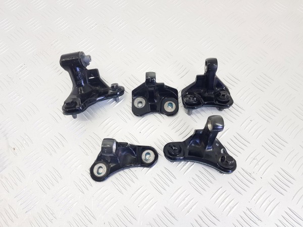 Петля двери mercedes gla x156