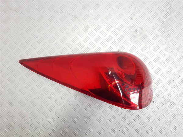 Фонарь задний левый peugeot 207