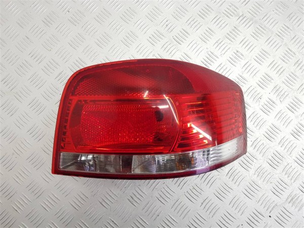 Фонарь задний правый audi a3