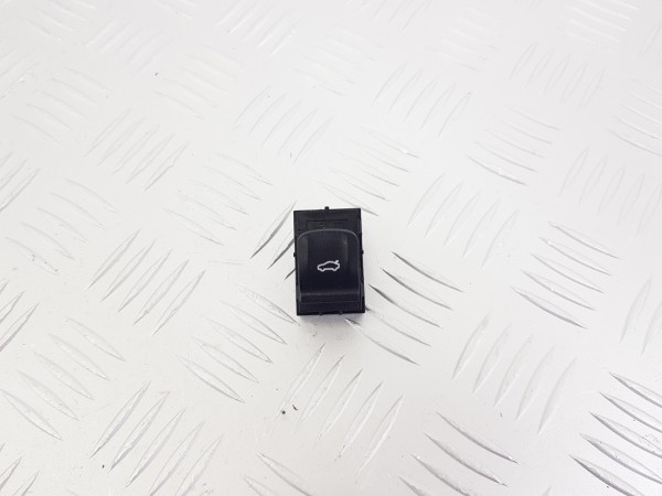 Кнопка открытия багажника bmw x5 g05