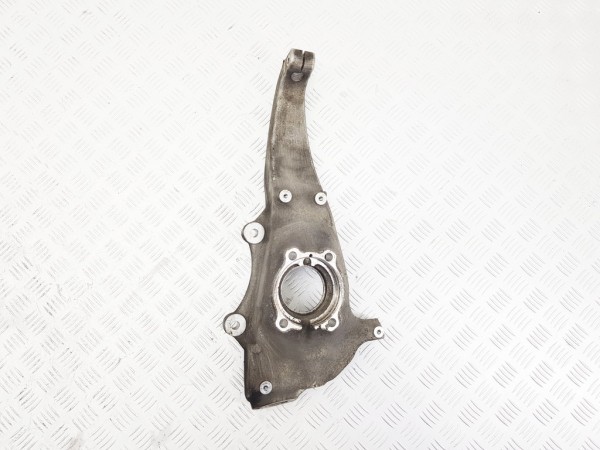 Кулак поворотный правый bmw 6 f06/f12/f13