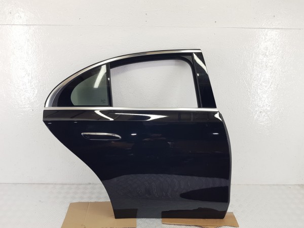 Дверь задняя правая mercedes e w214